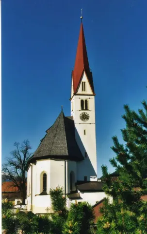 Ansicht der Pfarrkirche Hl Juliana
